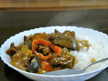 お昼はカレー