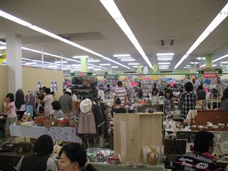めえぷる展、1日目終了しました。