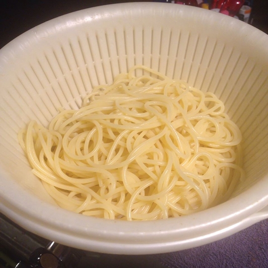 家庭でできる絶品ナポリタンのコツ~本日のまかない くいものやTaWaRa 家庭でできる絶品ナポリタンのコツ~本日のまかない くいものやTaWaRa