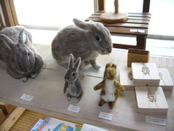 『かぞくのひきだし展 2 』 開催中です♪