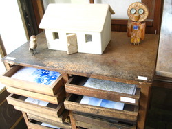 『かぞくのひきだし展 2 』 開催中です♪