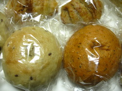 Cocochi のパンで鶏ハムサンド♪
